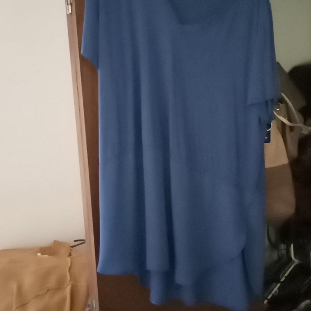 Women's Tops